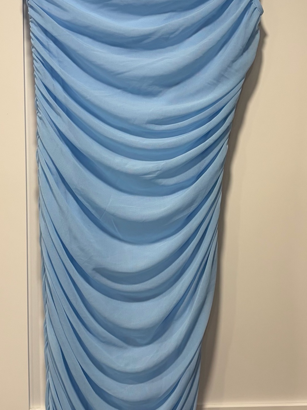 One-Shoulder Ruched Light Blue Bodycon Dress - Picture 4 of 5
